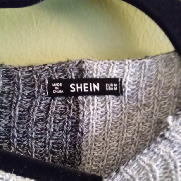 Womans M SHEIN Gray and Cream Crew Neck Sweater with Ribbed Texture Colorblock - Picture 2 of 3